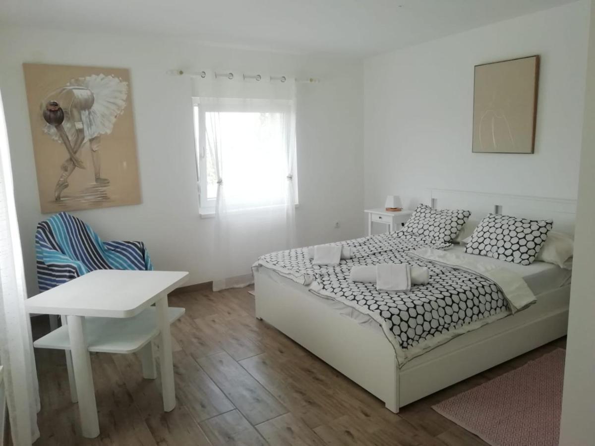 Apartment Hajduk Starigrad Paklenica Exteriér fotografie